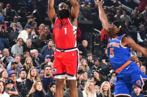 AYX SPORTS-休斯敦火箭迎NBA常规赛关键赛，今晚篮板制胜，信心回归，控场能力受关注(火箭比赛完整视频回放)