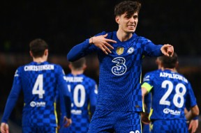 爱游戏平台-窗口期里尔备战欧篮联；调整名单细节曝光；气氛紧张；纪律约束更严格(军队装备条例全文)